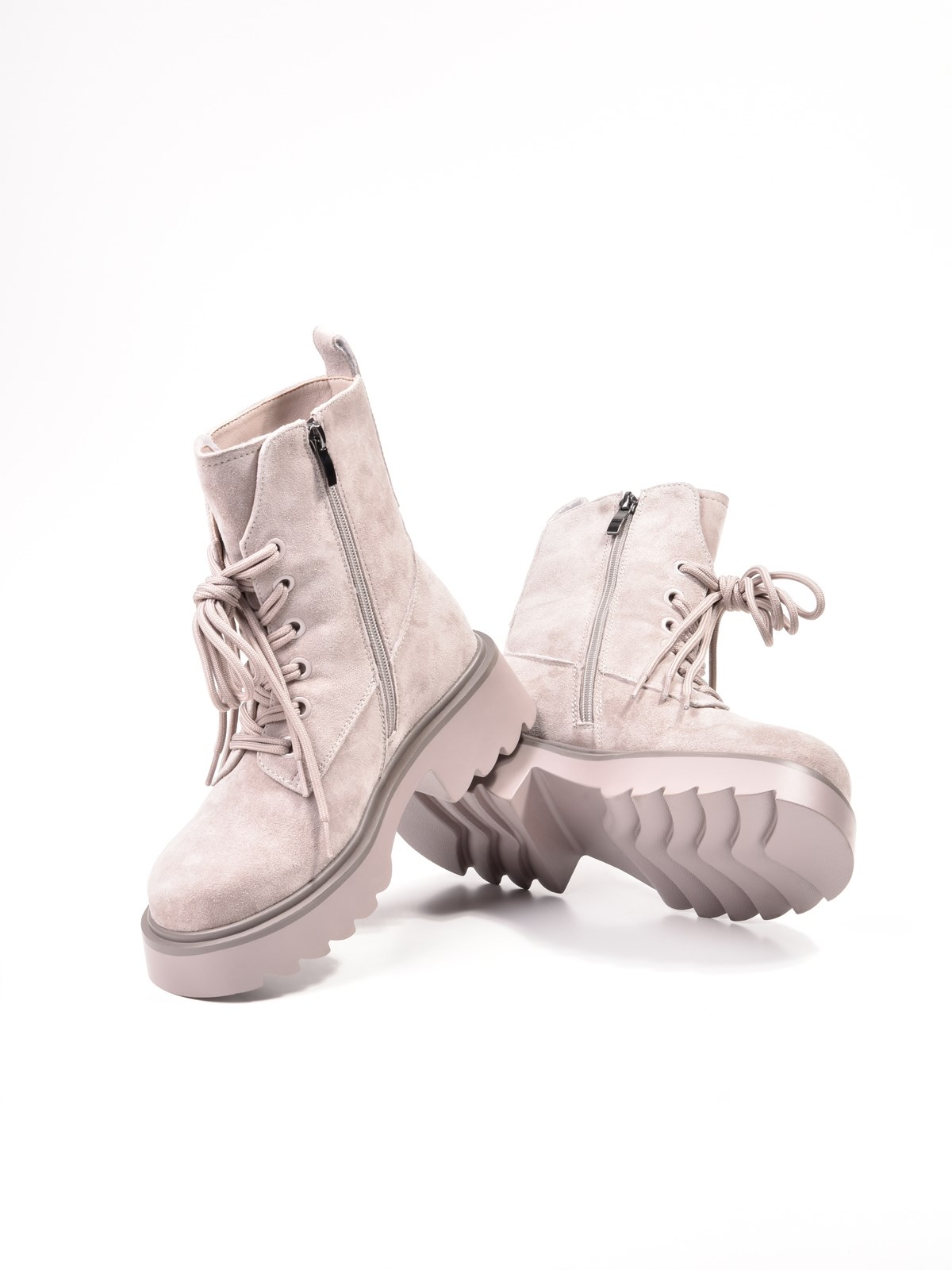 Женские зимние ботинки бежевого цвета из натуральной замши купить в Казани  от производителя |Сhewhite