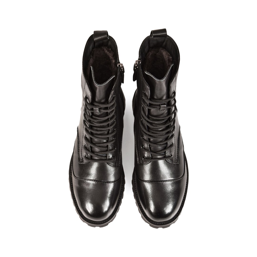 Женские зимние ботинки черного цвета - фото 48368