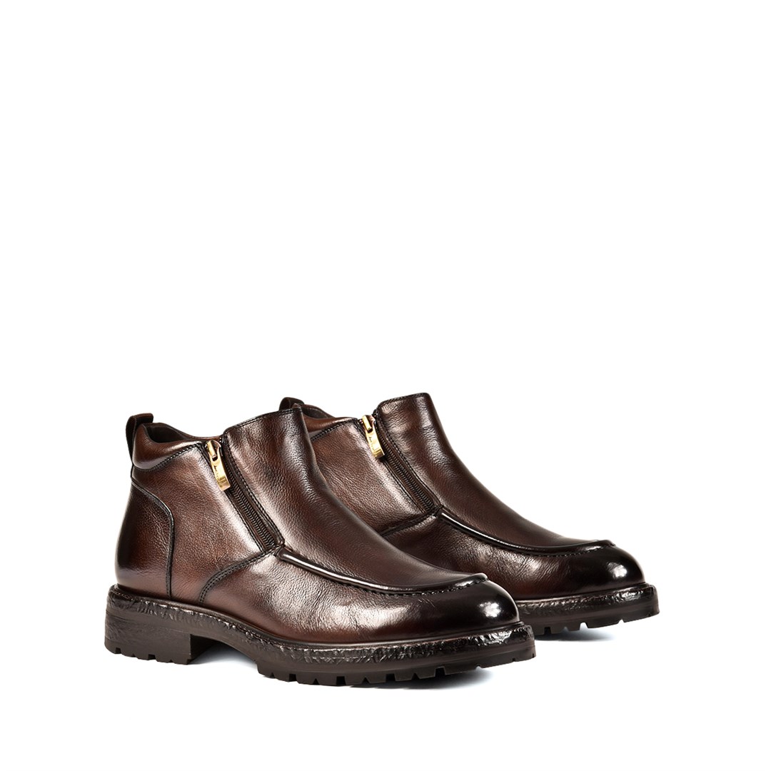 Мужские зимние ботинки коричневого цвета - фото 48388