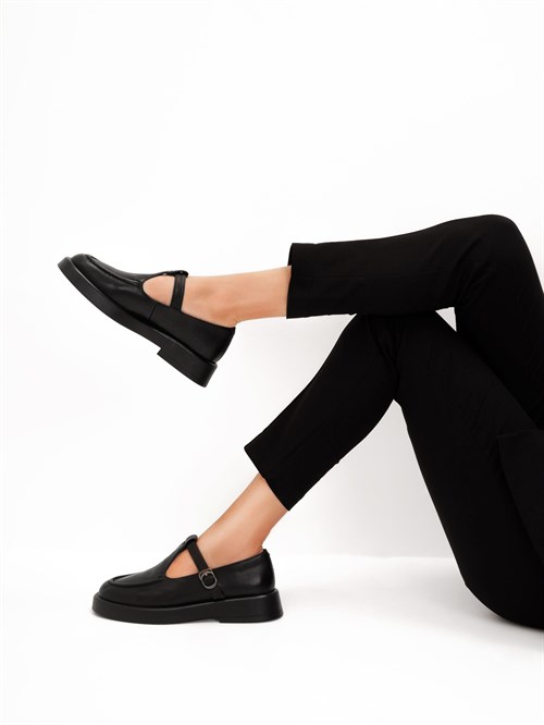 Женские туфли мэри-джейн черного цвета Chewhite - фото 13419