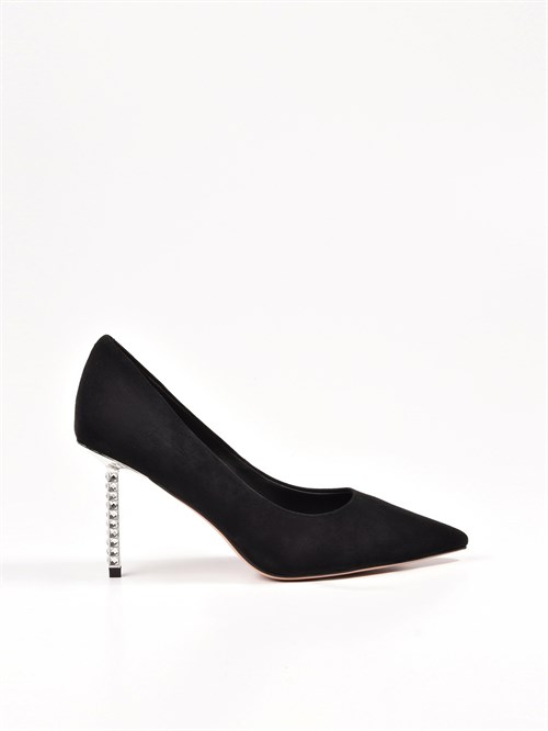 Женские туфли-лодочки черного цвета с акцентным каблуком