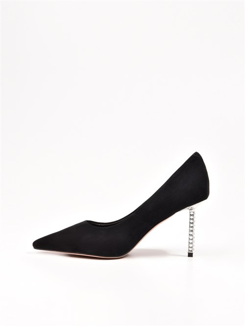 Женские туфли-лодочки черного цвета с акцентным каблуком