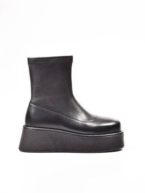 Женские зимние ботинки на платформе черного цвета Chewhite - фото 21254