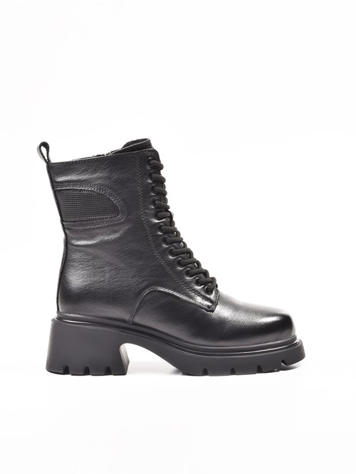 Женские зимние ботинки черного цвета с высокой шнуровкой - фото 21750