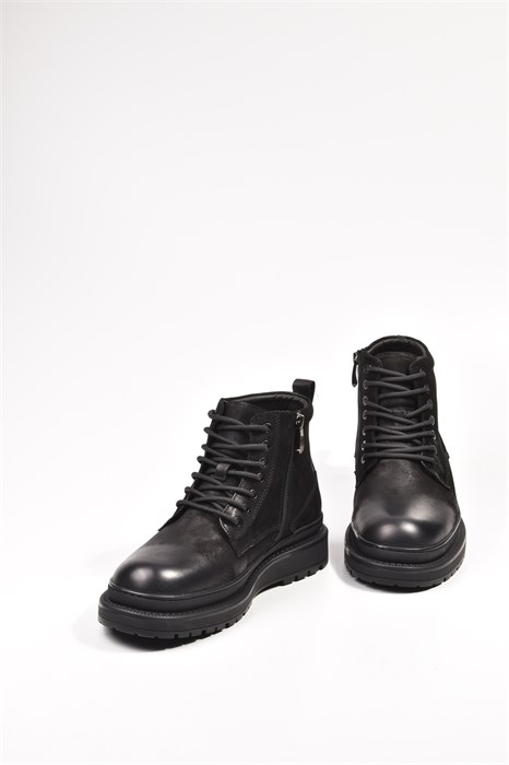 Мужские зимние ботинки с утолщенной подошвой чёрные Chewhite