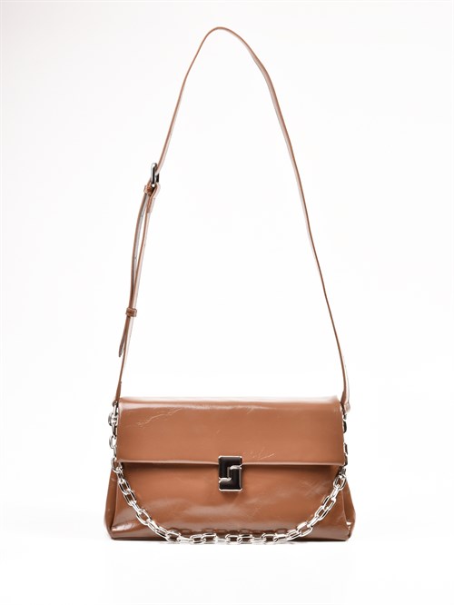 Женская сумка-багет из коричневой лакированной кожи Chewhite