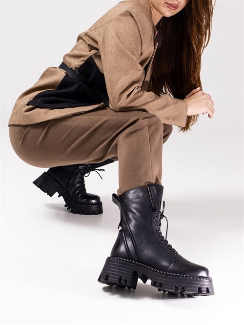Женские высокие ботинки из натуральной черной кожи Chewhite