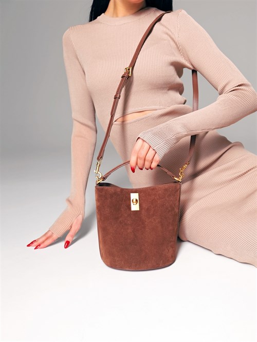 Женская сумка кросс-боди коричневого оттенка Chewhite