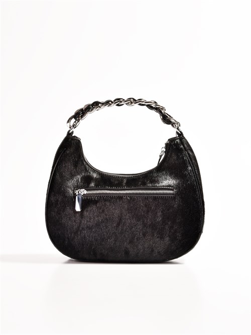 Женская сумка-багет черного цвета Chewhite