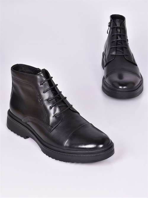 Лаконичные ботинки чёрного цвета из натуральной кожи - фото 5658