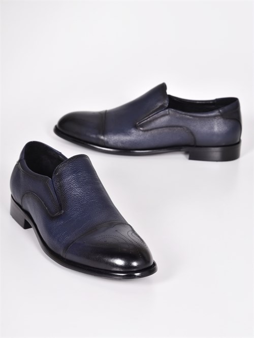 Удобные кожаные туфли тёмно-синего цвета с перфорированным узором - фото 5793