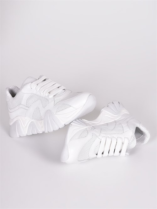 Белые кроссовки из натуральной кожи с перфорированным узором - фото 6244