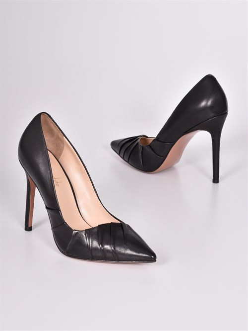 Женские туфли черного цвета с фигурным вырезом - фото 7618