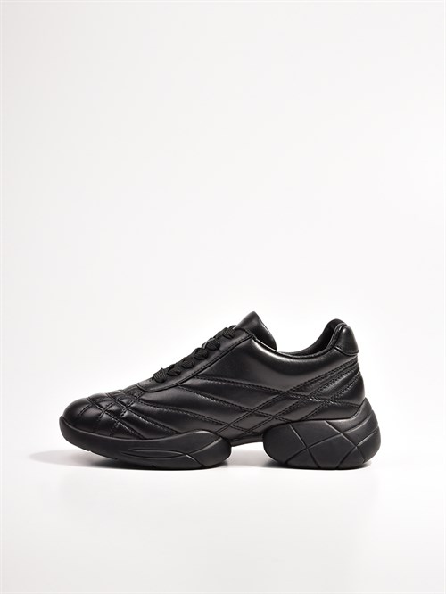 Однотонные кроссовки  из натуральной кожи черного цвета
