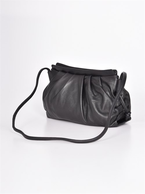 Женская сумка черного цвета из натуральной кожи - фото 8694