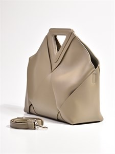 Объемная сумка-шоппер из натуральной гладкой кожи цвета хаки - фото 10971