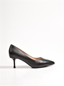 Туфли-лодочки из натуральной гладкой кожи черного цвета - фото 14481