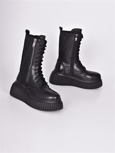 Зимние ботинки на шнуровке черного цвета - фото 18503