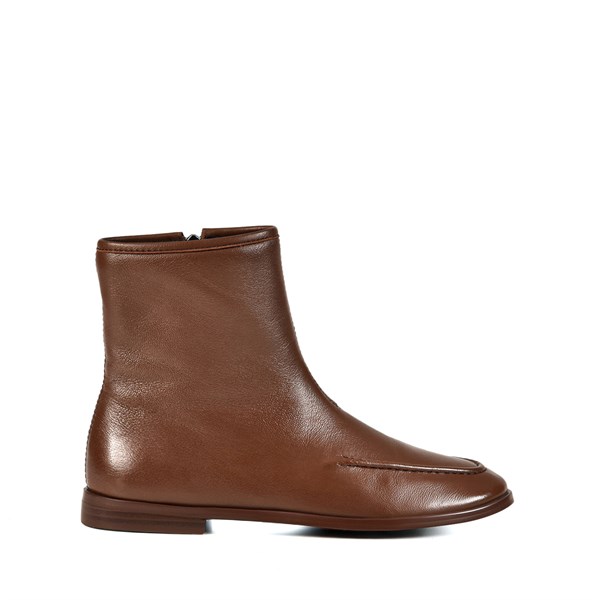 {{photo.Alt || photo.Description || 'Женские демисезонные ботинки Chewhite'}}