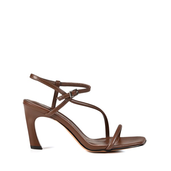 {{photo.Alt || photo.Description || 'Женские коричневые босоножки Chewhite'}}