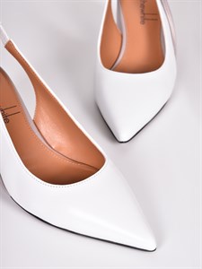 Элегантные босоножки из натуральной кожи белого цвета на каблуке - фото 4999