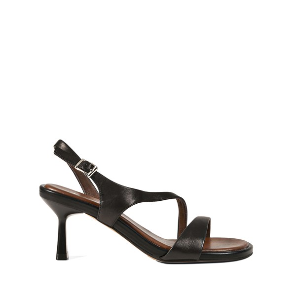 {{photo.Alt || photo.Description || 'Женские черные босоножки Chewhite'}}