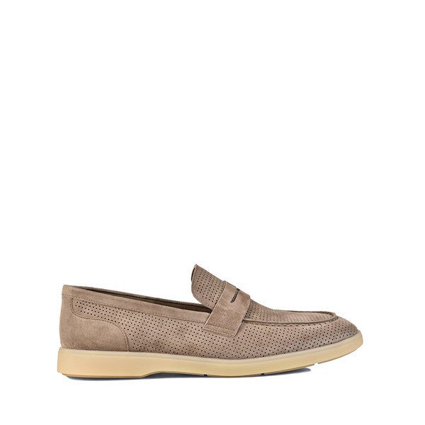 {{photo.Alt || photo.Description || 'Мужские бежевые лоферы Chewhite'}}