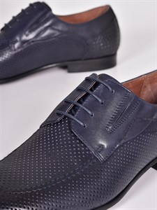 Тёмно-синие туфли из натуральной кожи с перфорированным узором - фото 5719