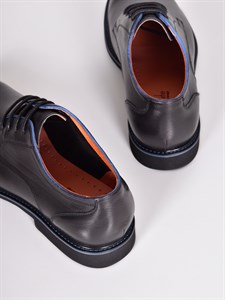 Чёрные туфли из натуральной кожи с синими вставками - фото 5744