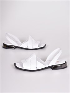 Белые сандалии из натуральной кожи с переплетёнными ремешками на союзке - фото 6388