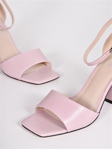 Кожаные босоножки розового цвета на среднем каблуке - фото 6639