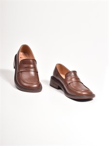 Классические туфли  из натуральной гладкой кожи в коричневом цвете - фото 8420