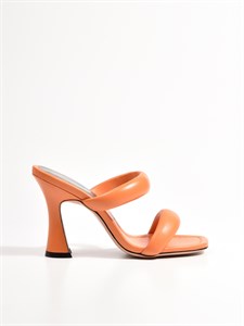 Сабо на каблуке из натуральной мягкой кожи в оранжевом цвете - фото 9508