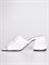 Женские мюли белого цвета с эффектом объема - фото 18960