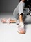 Женские кроссовки светло-розового цвета Chewhite - фото 23562